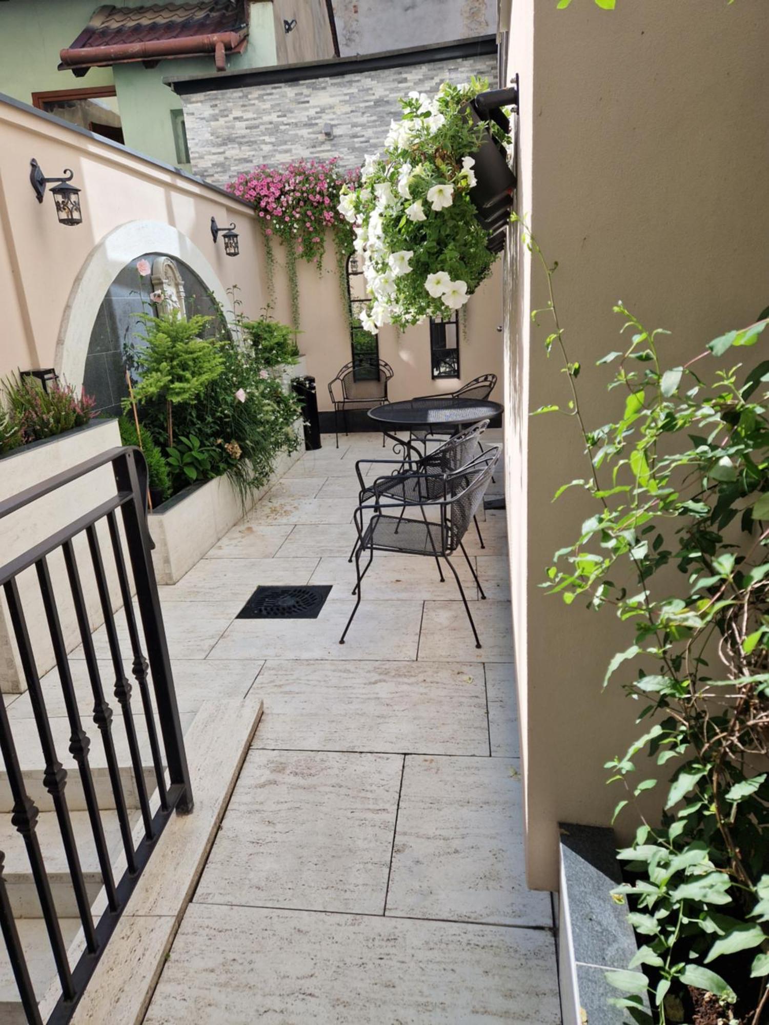 Aparthotel Zakatna B&B Tarnow Exterior photo
