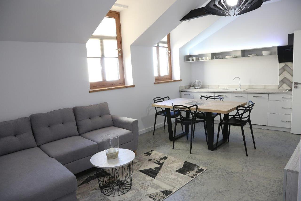 Aparthotel Zakatna B&B Tarnow Exterior photo