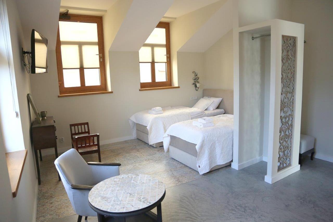 Aparthotel Zakatna B&B Tarnow Exterior photo